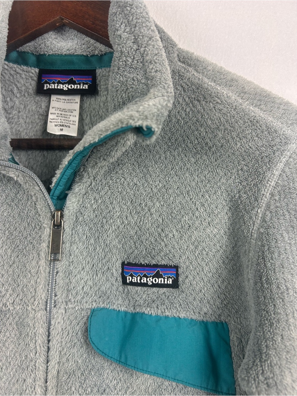 Patagonia Women’s Full Zip Fleece Jacket Turquoise Pocket Size M